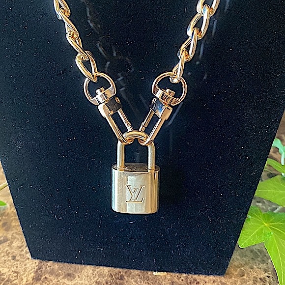 Authentic Louis Vuitton Lock 310, No Key, with 16” Unbranded Chain-#17 - Picture 2 of 5